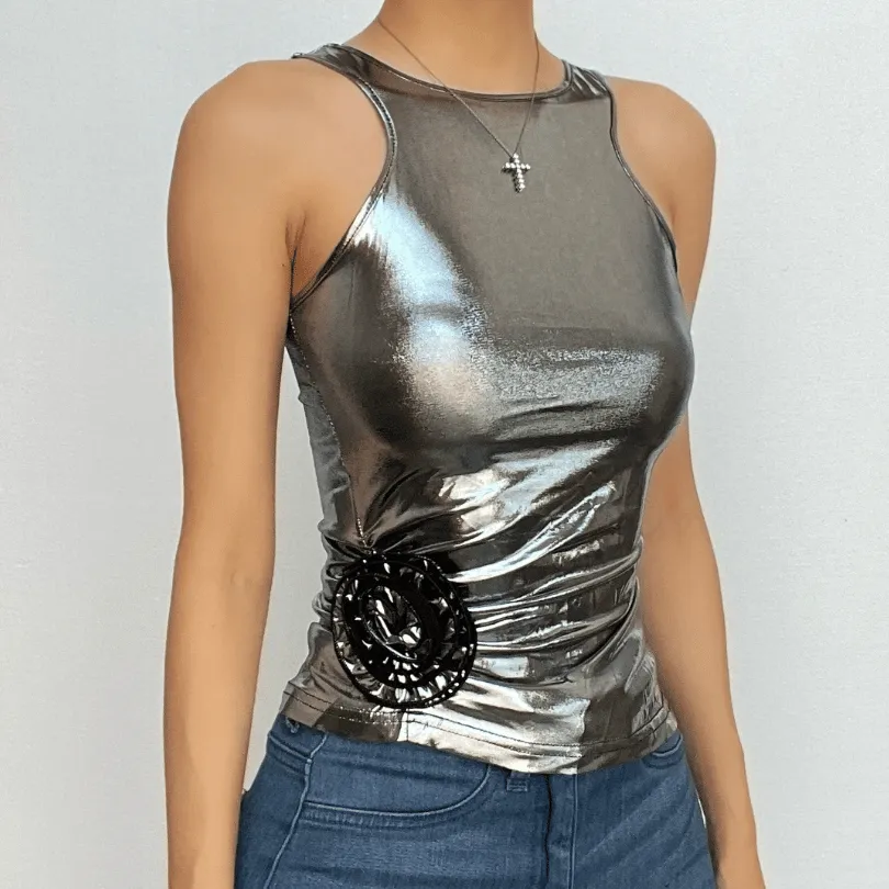 Flower applique metallic sleeveless ruched crop top