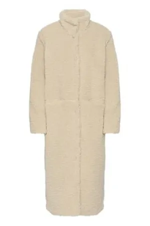 Saint Tropez Felicia Teddy Coat in Fog